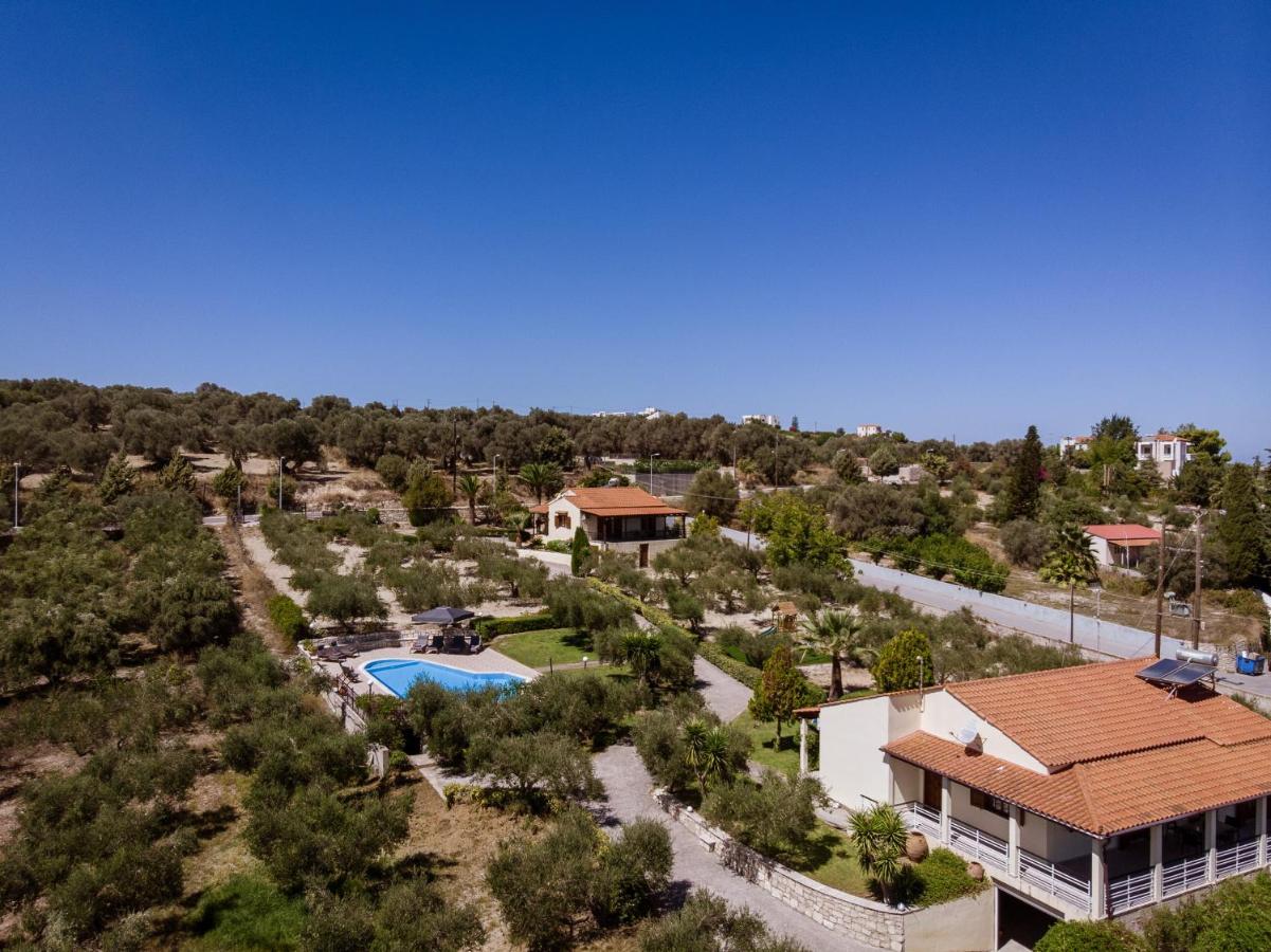 Lefkothea Villas With Large Pool, Bbq & Playground Adelianos Kampos Exterior photo
