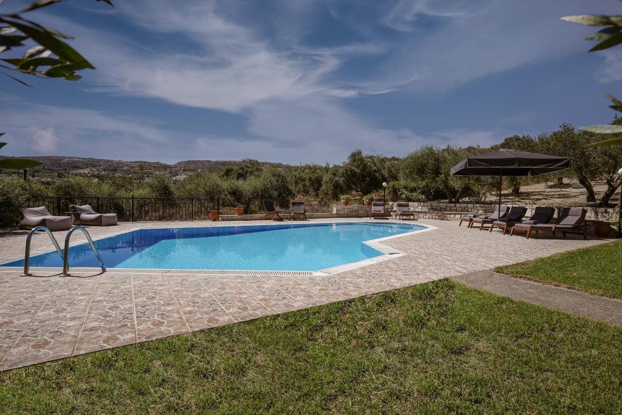 Lefkothea Villas With Large Pool, Bbq & Playground Adelianos Kampos Exterior photo