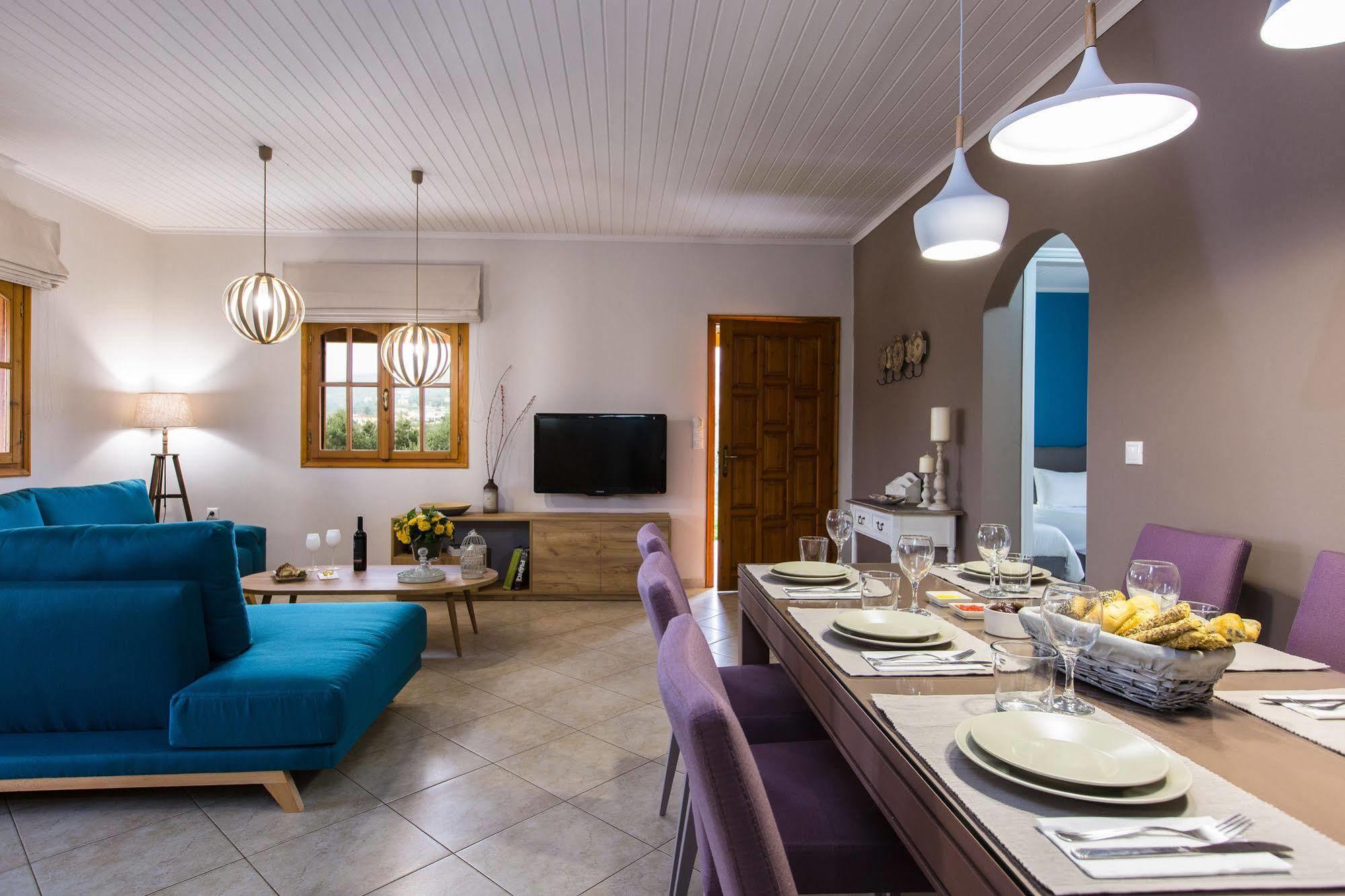 Lefkothea Villas With Large Pool, Bbq & Playground Adelianos Kampos Exterior photo