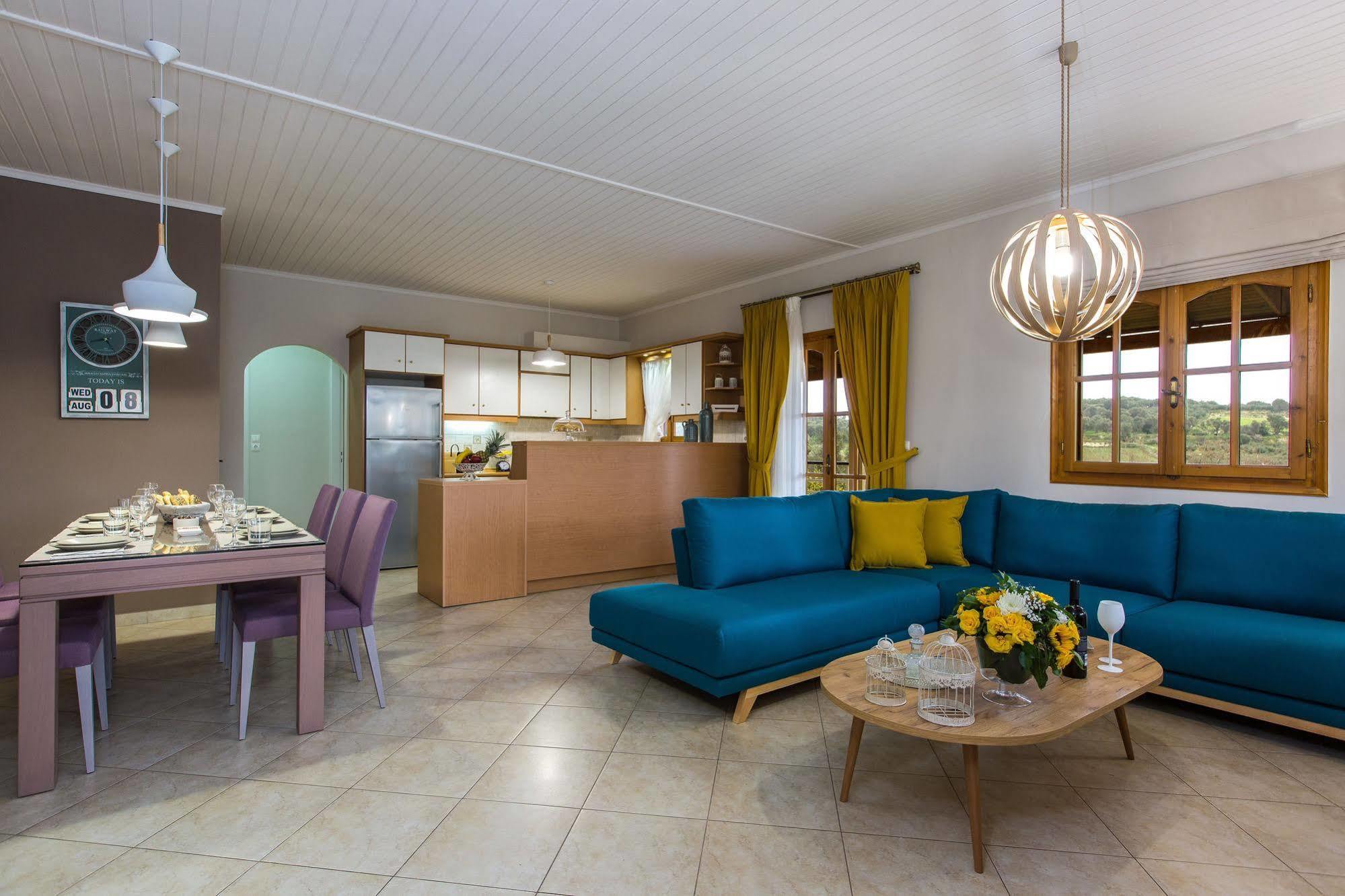 Lefkothea Villas With Large Pool, Bbq & Playground Adelianos Kampos Exterior photo